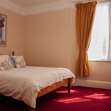 St Marguerite Bed & Breakfast Paignton Dış mekan fotoğraf